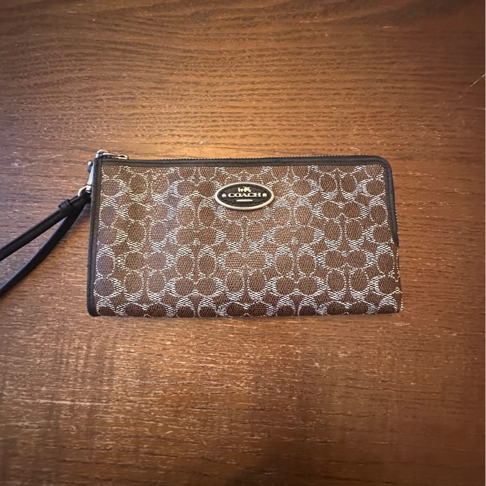 Women Coach 52462B  L- Zip Wallet in Signature Logo Coated Canvas Brown